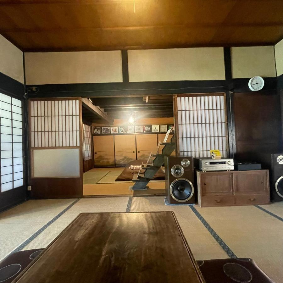 ゲストハウス　にじゅうよん Sakashita ภายนอก รูปภาพ